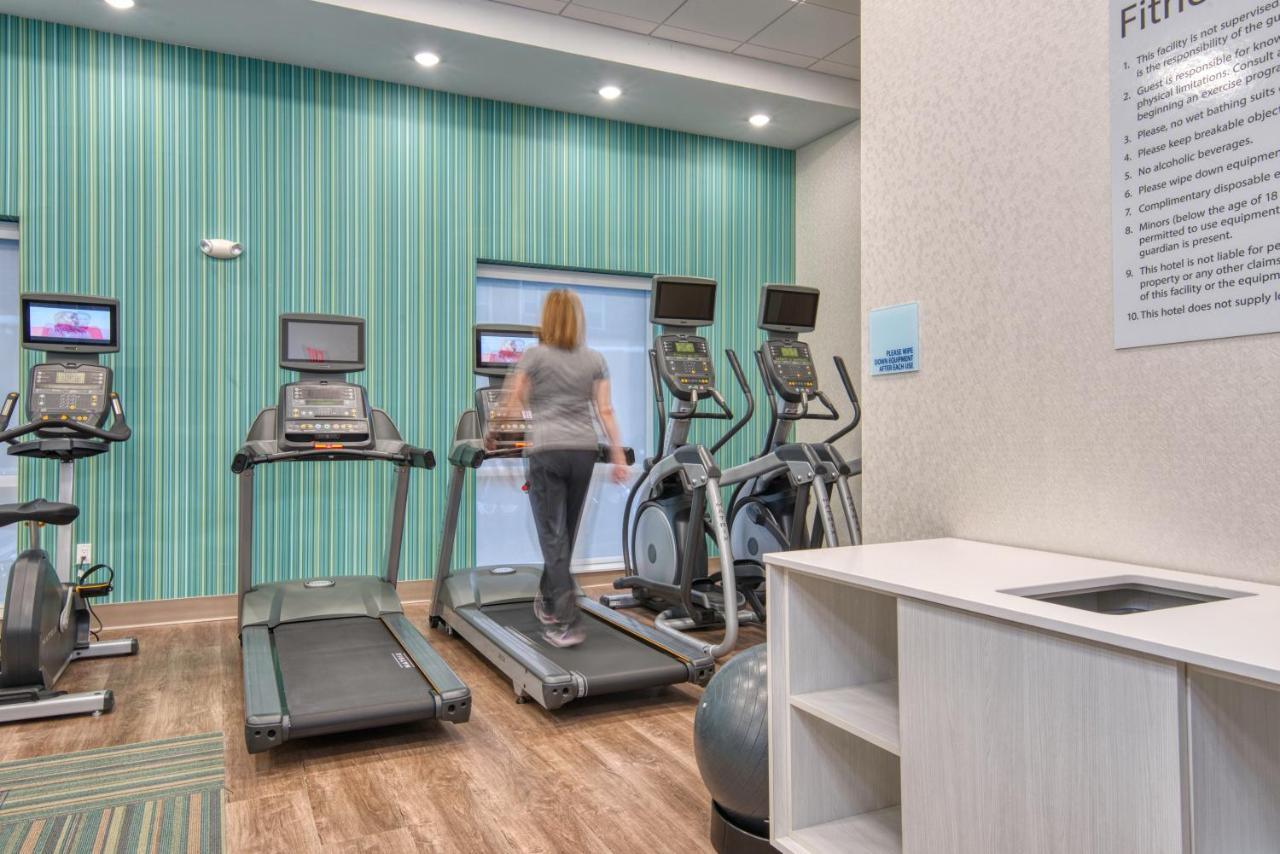 Holiday Inn Express Hotel And Suites Lincoln Airport By Ihg Eksteriør bilde